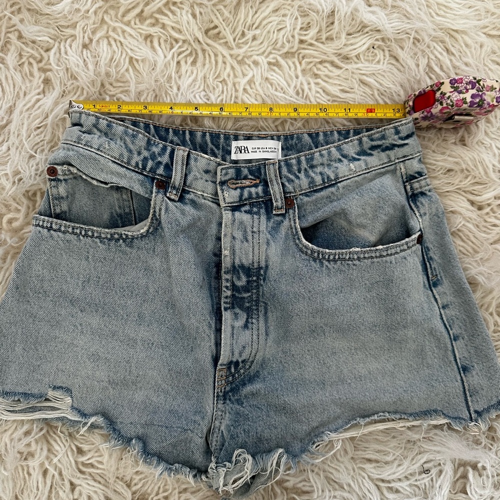 Zara Women's Blue Denim Shorts